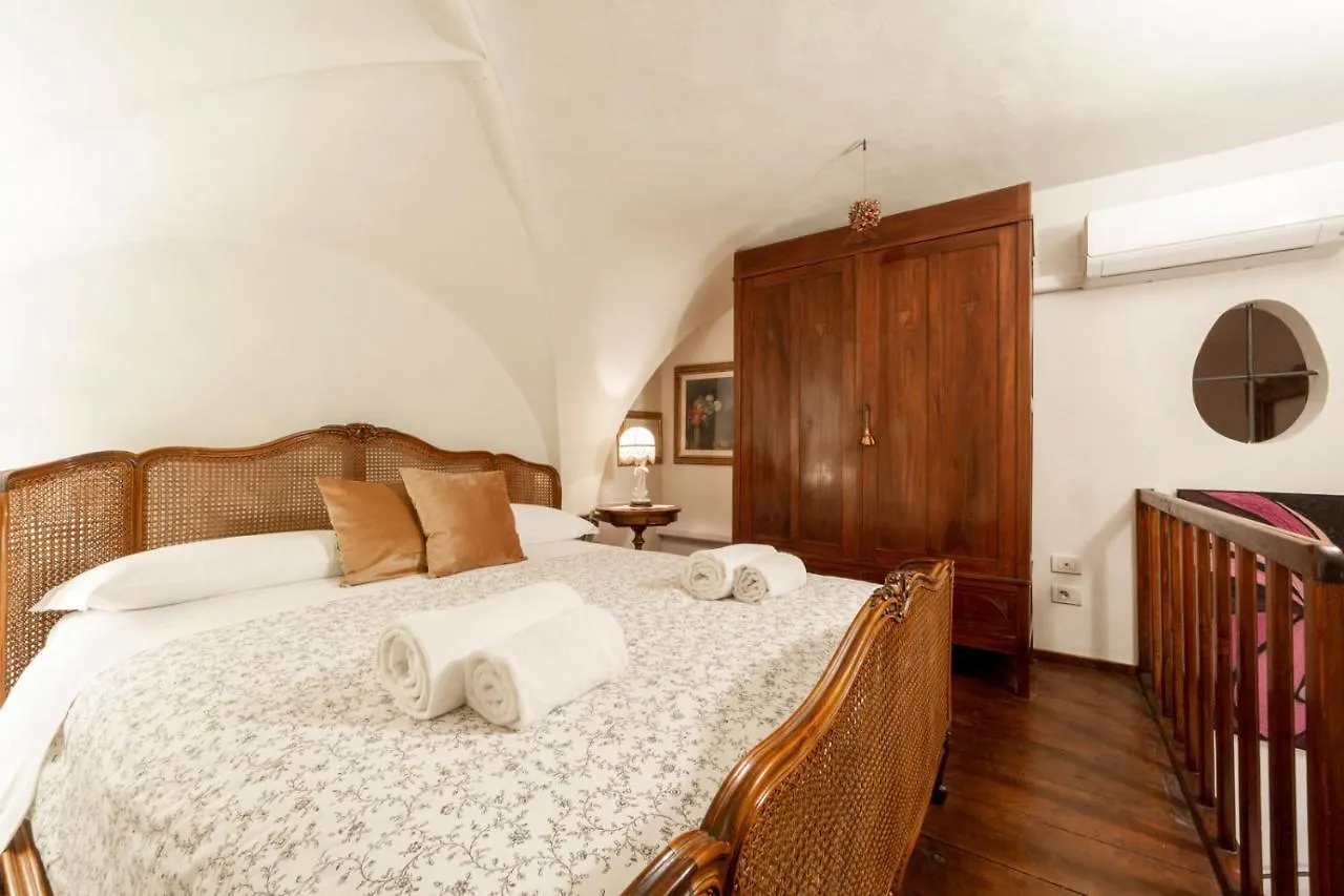 The Paintress Home With Private Patio Firenze Italien