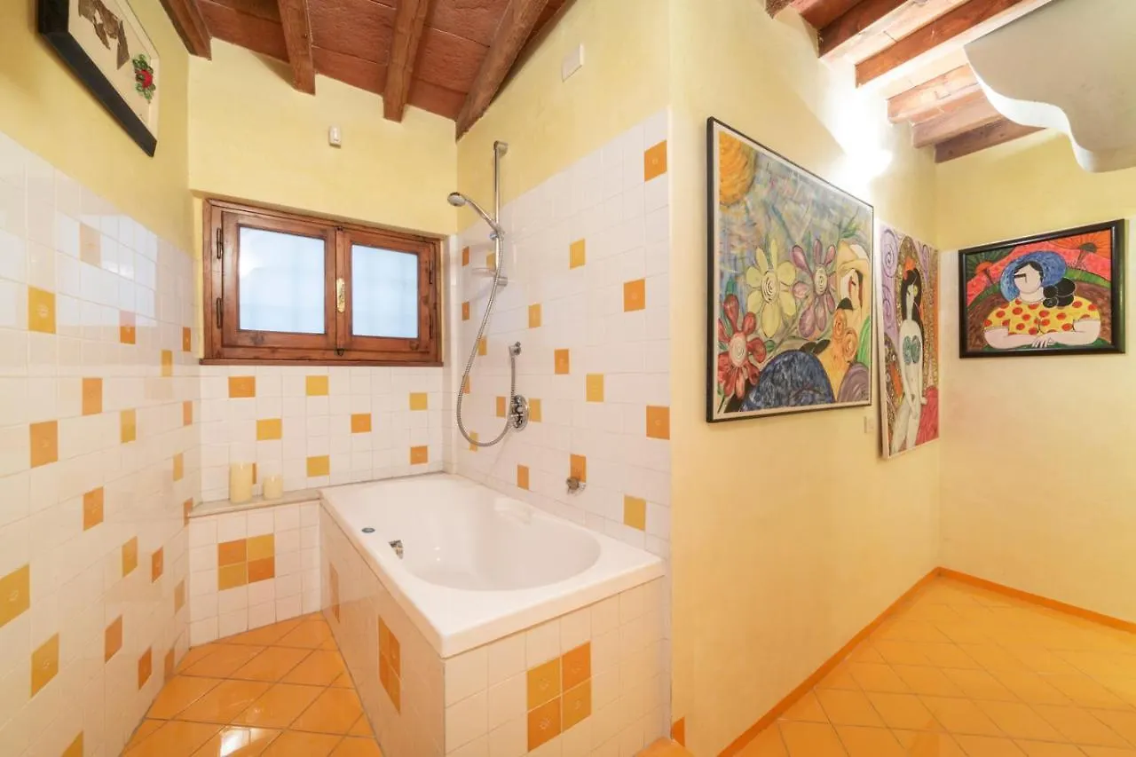 The Paintress Home With Private Patio Florence Apartment