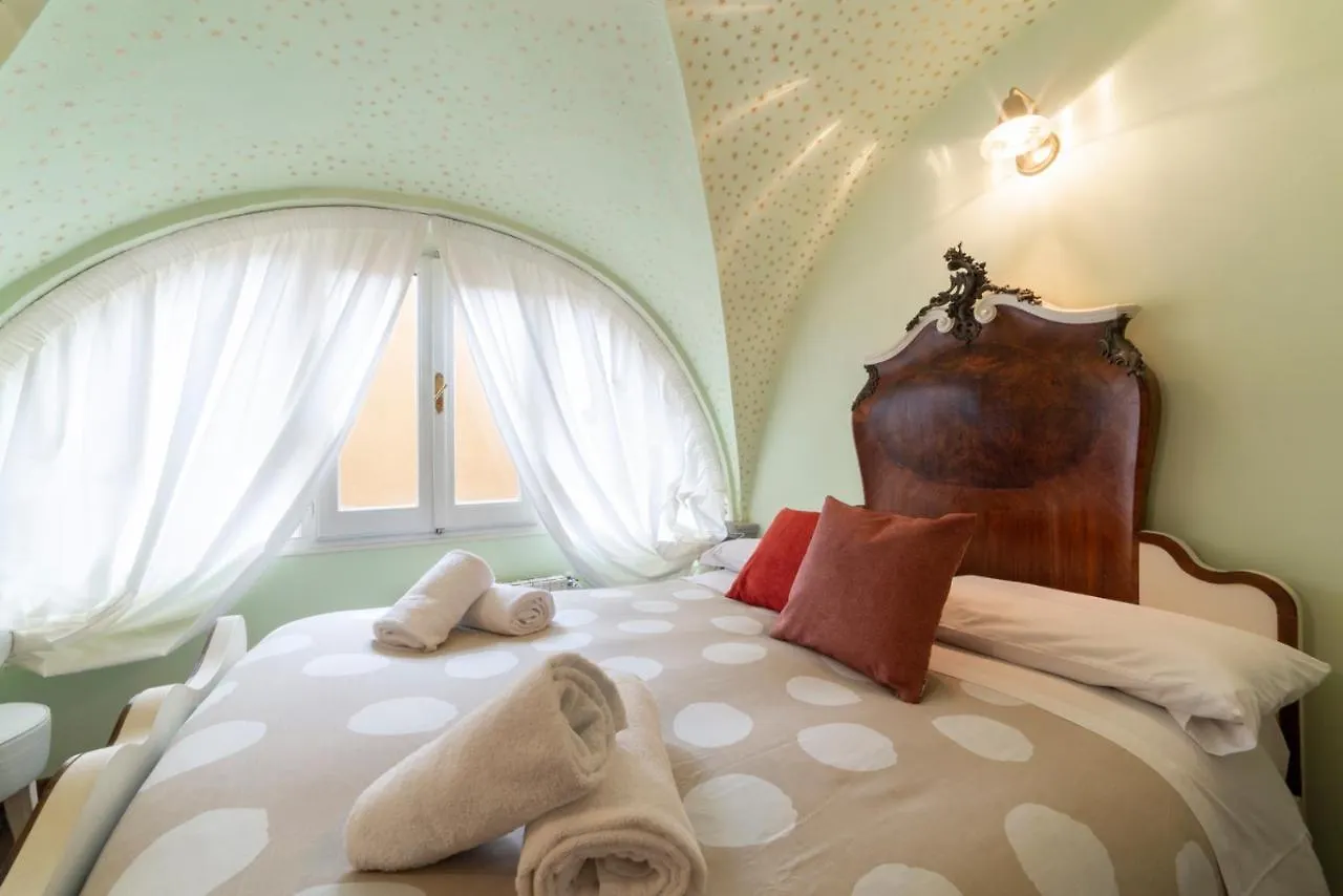 The Paintress Home With Private Patio Florence 0*,  Italy