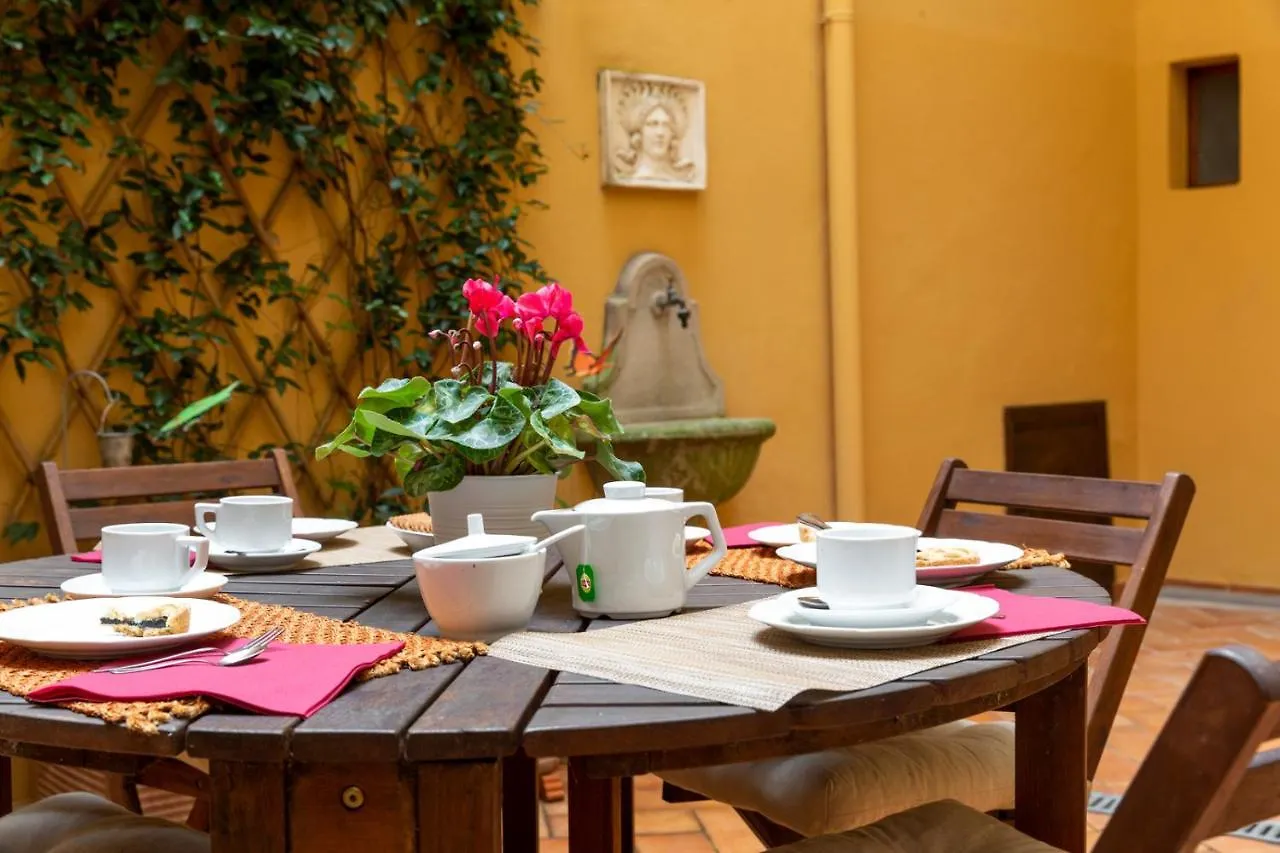 The Paintress Home With Private Patio Florence Apartment